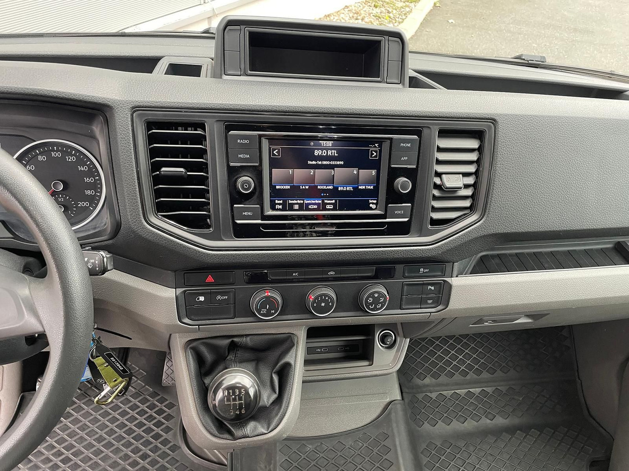 Xe van chở hàng Volkswagen Crafter Kasten 35 L4H3 AHK KLIMA DAB PDC KAMERA: hình 15 Xe van chở hàng Volkswagen Crafter Kasten 35 L4H3 AHK KLIMA DAB PDC KAMERA: hình 15