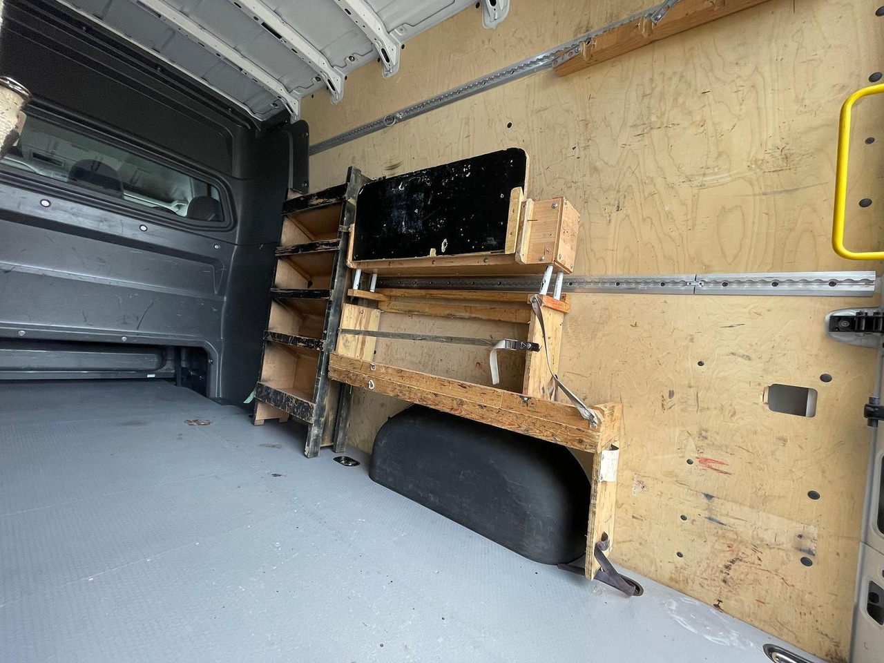 Xe van chở hàng Volkswagen Crafter Kasten 35 L4H3 AHK KLIMA DAB PDC KAMERA: hình 27 Xe van chở hàng Volkswagen Crafter Kasten 35 L4H3 AHK KLIMA DAB PDC KAMERA: hình 27