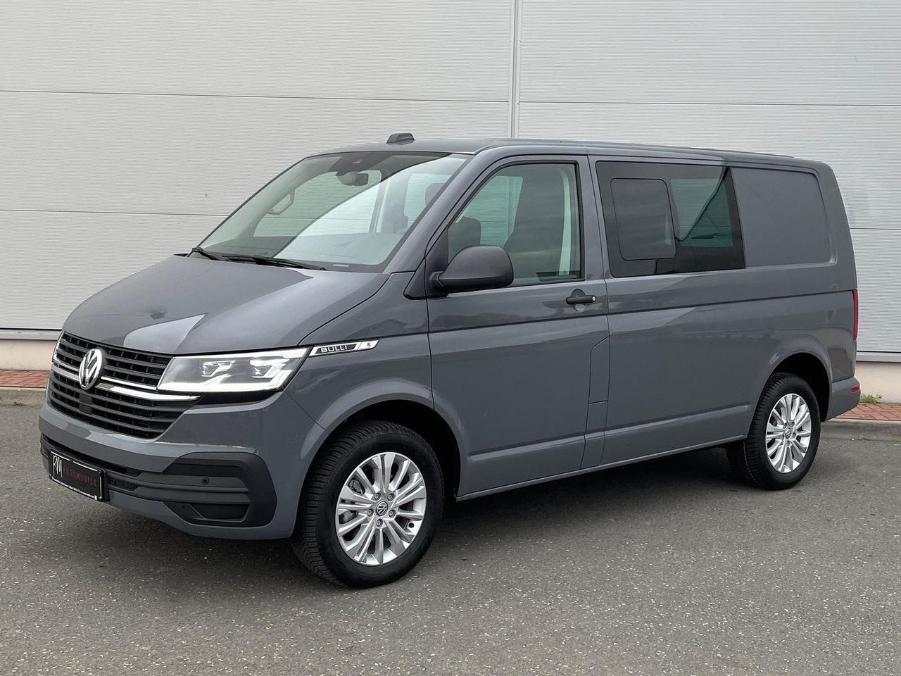 Volkswagen T6.1 Transporter 4MOTION NAVI STANDHZ ACC PDC - Xe bus mini, Xe van chở khách: hình 1 Volkswagen T6.1 Transporter 4MOTION NAVI STANDHZ ACC PDC - Xe bus mini, Xe van chở khách: hình 1