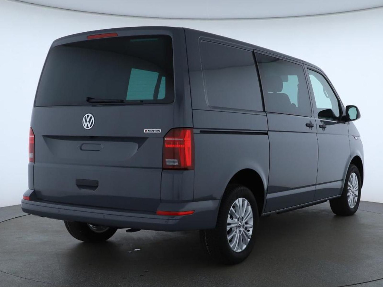 Volkswagen T6.1 Transporter 4MOTION NAVI STANDHZ ACC PDC - Xe bus mini, Xe van chở khách: hình 2 Volkswagen T6.1 Transporter 4MOTION NAVI STANDHZ ACC PDC - Xe bus mini, Xe van chở khách: hình 2