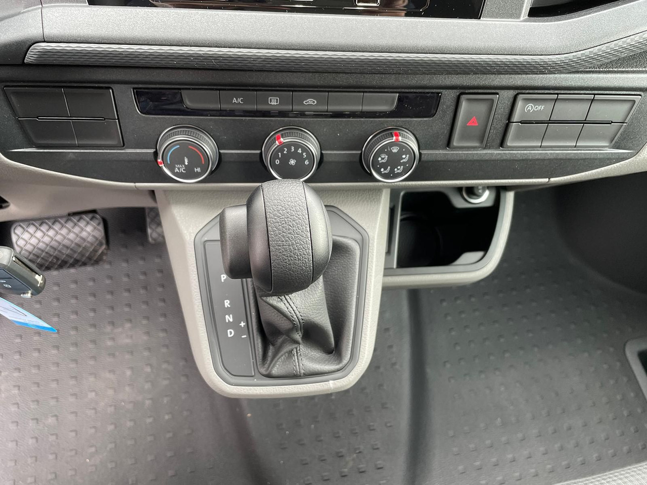 Xe van chở hàng Volkswagen T6.1 Transporter Mixto lang 4M MFL LED TEMPOMAT: hình 17