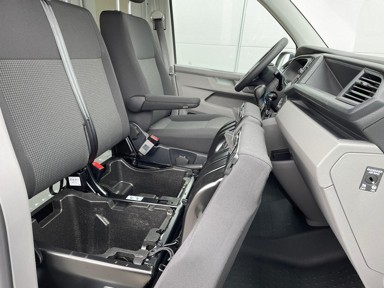 Xe van chở hàng Volkswagen T6.1 Transporter Mixto lang 4M MFL LED TEMPOMAT: hình 19