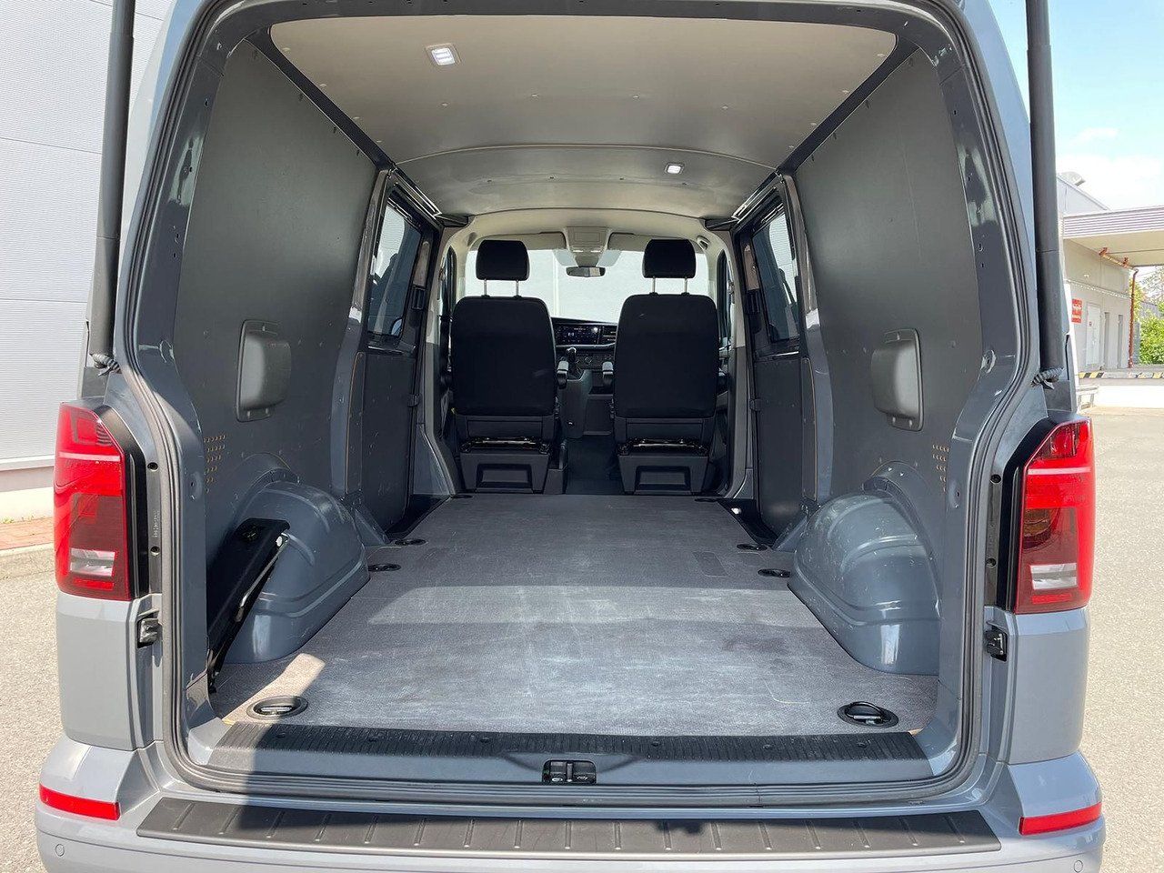 Xe van chở hàng Volkswagen T6.1 Transporter lang 4M LED BEAR LOCK KAM DAB: hình 12