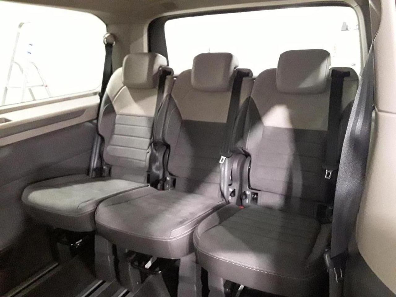 Volkswagen T7 Multivan Goal eHybrid lang 4MOTION ACC AHK - Xe bus mini, Xe van chở khách: hình 5 Volkswagen T7 Multivan Goal eHybrid lang 4MOTION ACC AHK - Xe bus mini, Xe van chở khách: hình 5