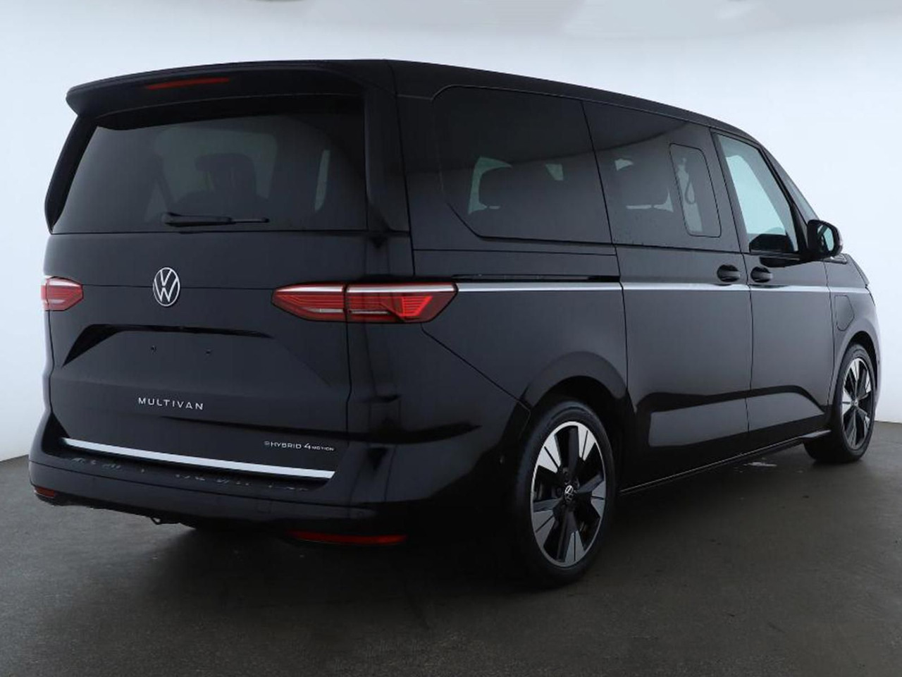 Volkswagen T7 Multivan Style eHybrid LR 4MOTION AHK ACC - Xe bus mini, Xe van chở khách: hình 2 Volkswagen T7 Multivan Style eHybrid LR 4MOTION AHK ACC - Xe bus mini, Xe van chở khách: hình 2