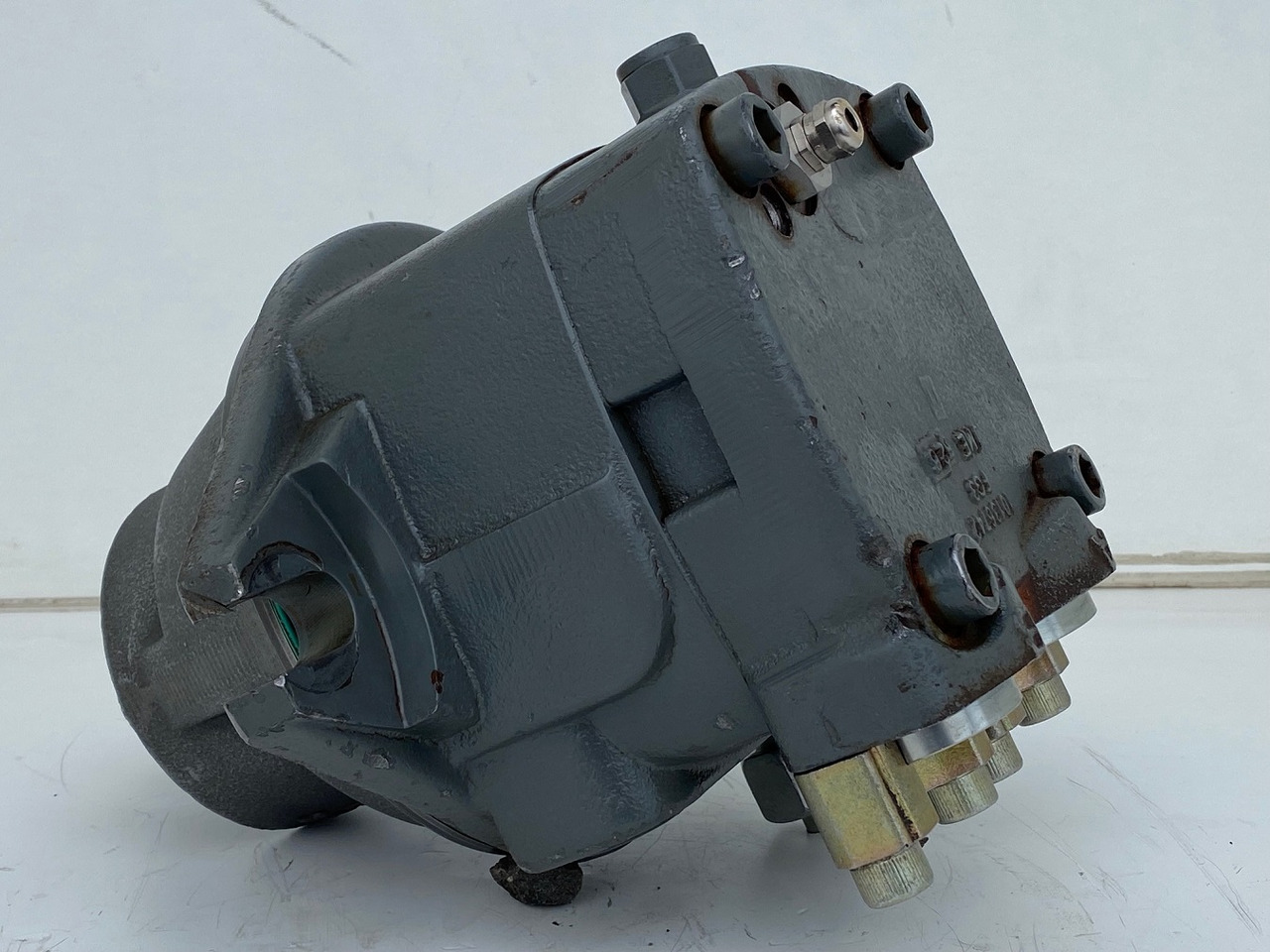 Liebherr Hydraulikeinbaumotor FMF090, ID-Nr.10120382 - ID-Nr.9273168 - ID-Nr.9074075. A900, A944, LH60, E942, EP944, ER944, LOS942, LOS944, P942, P944, R934 TR, R940, R942, R944, R946, R950. #17868 - Động cơ thủy lực cho Máy xúc bánh xích: hình 3 Liebherr Hydraulikeinbaumotor FMF090, ID-Nr.10120382 - ID-Nr.9273168 - ID-Nr.9074075. A900, A944, LH60, E942, EP944, ER944, LOS942, LOS944, P942, P944, R934 TR, R940, R942, R944, R946, R950. #17868 - Động cơ thủy lực cho Máy xúc bánh xích: hình 3