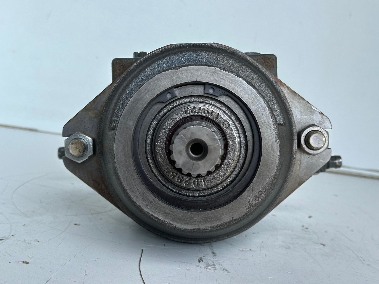 Liebherr Hydraulikeinbaumotor Typ:FMF058, ID-Nr.10122576 - ID-Nr.10145827 - ID-Nr.11371069. LOS1906, P924 COMP , R906, R906 PROTO, R916, R922, R924, R924 COMP, R926 COMP, R926 K LC. #39780# - Động cơ thủy lực cho Máy xúc: hình 5 Liebherr Hydraulikeinbaumotor Typ:FMF058, ID-Nr.10122576 - ID-Nr.10145827 - ID-Nr.11371069. LOS1906, P924 COMP , R906, R906 PROTO, R916, R922, R924, R924 COMP, R926 COMP, R926 K LC. #39780# - Động cơ thủy lực cho Máy xúc: hình 5