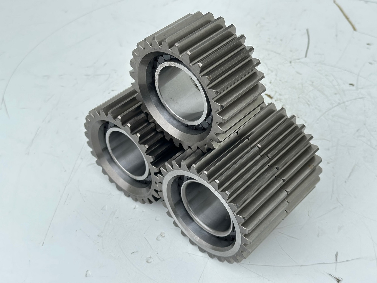 Liebherr Planetenrad ID-Nr.90205840. FAT350P126 - FAT350P138. R920 - R922 - R924 - R925 - R926 - R930 T. #90205840.22.05.02# - Mô tơ di chuyển cho Máy xúc bánh xích: hình 2 Liebherr Planetenrad ID-Nr.90205840. FAT350P126 - FAT350P138. R920 - R922 - R924 - R925 - R926 - R930 T. #90205840.22.05.02# - Mô tơ di chuyển cho Máy xúc bánh xích: hình 2