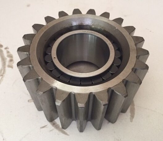 Liebherr Planetenrad mit Zylinderrollenlager ID-Nr.969490401-ID-Nr.10168338. FAT355P076-FAT355P077-FAT355P120. LH26,LH30C,LH40C,ER934,LO1916,LO1926,LOS916,LOS926,R906,R906 PROTO,R916,R920,R922,R924,R - Mô tơ di chuyển cho Máy xúc bánh xích: hình 1 Liebherr Planetenrad mit Zylinderrollenlager ID-Nr.969490401-ID-Nr.10168338. FAT355P076-FAT355P077-FAT355P120. LH26,LH30C,LH40C,ER934,LO1916,LO1926,LOS916,LOS926,R906,R906 PROTO,R916,R920,R922,R924,R - Mô tơ di chuyển cho Máy xúc bánh xích: hình 1