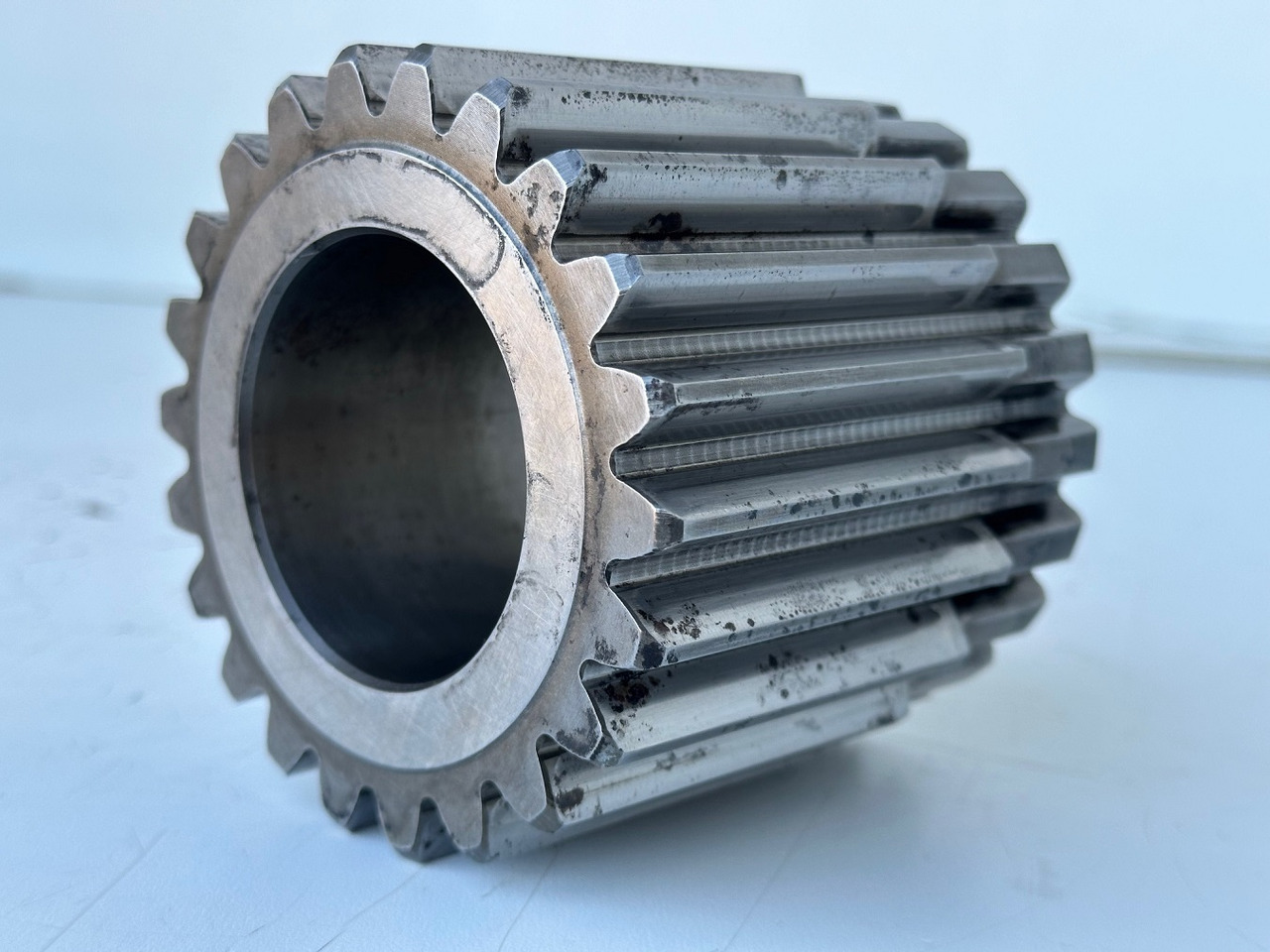 Liebherr Sonnenrad ID-Nr.90016258. FAT400P112,FAT400P130,FAT400P139,LOS1936,LOS926,R926,R928,R930,R934,R936,R938,R940,R944,R946,R950T. #90016258.06.08# - Mô tơ di chuyển cho Máy xúc bánh xích: hình 2 Liebherr Sonnenrad ID-Nr.90016258. FAT400P112,FAT400P130,FAT400P139,LOS1936,LOS926,R926,R928,R930,R934,R936,R938,R940,R944,R946,R950T. #90016258.06.08# - Mô tơ di chuyển cho Máy xúc bánh xích: hình 2