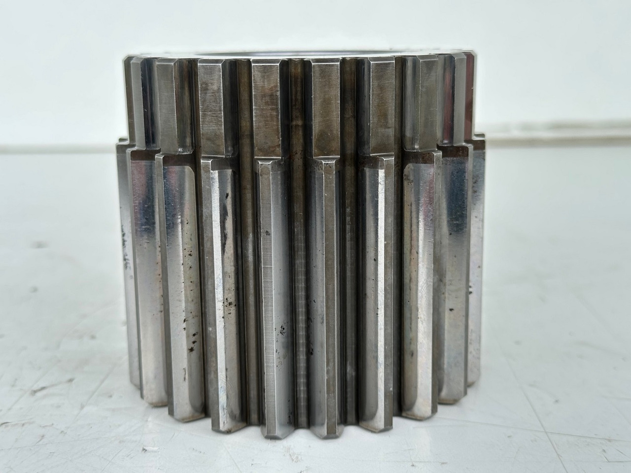 Liebherr Sonnenrad ID-Nr.90016258. FAT400P112,FAT400P130,FAT400P139,LOS1936,LOS926,R926,R928,R930,R934,R936,R938,R940,R944,R946,R950T. #90016258.28.09# - Mô tơ di chuyển cho Máy xúc: hình 2 Liebherr Sonnenrad ID-Nr.90016258. FAT400P112,FAT400P130,FAT400P139,LOS1936,LOS926,R926,R928,R930,R934,R936,R938,R940,R944,R946,R950T. #90016258.28.09# - Mô tơ di chuyển cho Máy xúc: hình 2
