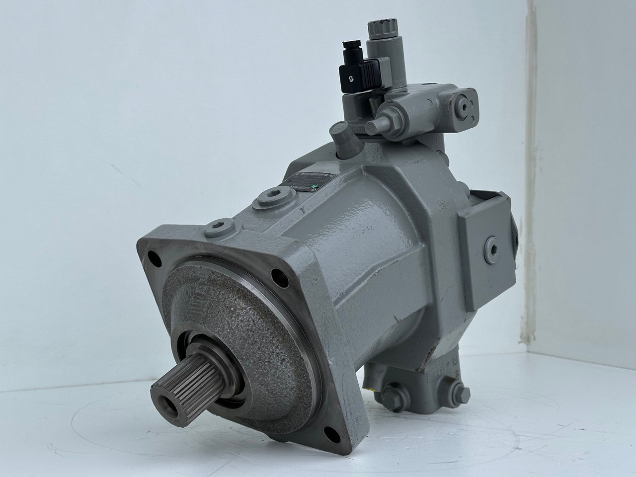 Liebherr Verstellmotor ID-Nr.510240108 - Hydromatik Rexroth Axialkolben-Verstellmotor Typ:A6VM140EP2D/63W-VZB017HB. #24338069# - Động cơ thủy lực cho Cần cẩu bánh xích: hình 1 Liebherr Verstellmotor ID-Nr.510240108 - Hydromatik Rexroth Axialkolben-Verstellmotor Typ:A6VM140EP2D/63W-VZB017HB. #24338069# - Động cơ thủy lực cho Cần cẩu bánh xích: hình 1