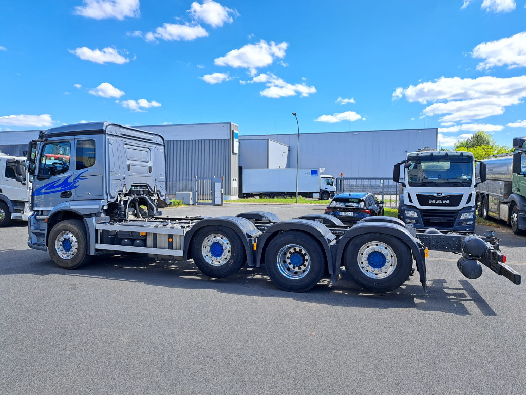 Mercedes Benz Actros 3243 8x2 1,2 & 4 Lenkachse, 2 & 4 Liftbar(Nr. 6051) - Xe tải khung gầm: hình 4 Mercedes Benz Actros 3243 8x2 1,2 & 4 Lenkachse, 2 & 4 Liftbar(Nr. 6051) - Xe tải khung gầm: hình 4