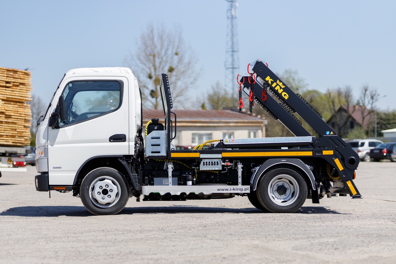 MITSUBISHI Fuso Canter 9C18 - Xe tải chở thùng nhỏ: hình 1 MITSUBISHI Fuso Canter 9C18 - Xe tải chở thùng nhỏ: hình 1