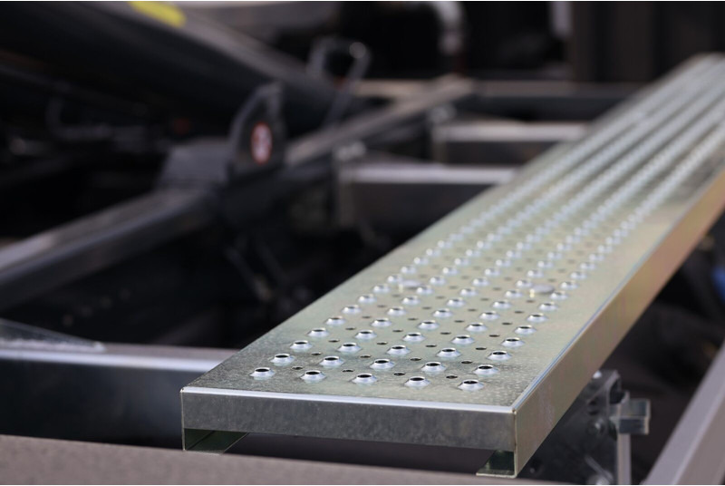 Renault D 18 HIGH P - Xe tải nâng móc: hình 3 Renault D 18 HIGH P - Xe tải nâng móc: hình 3