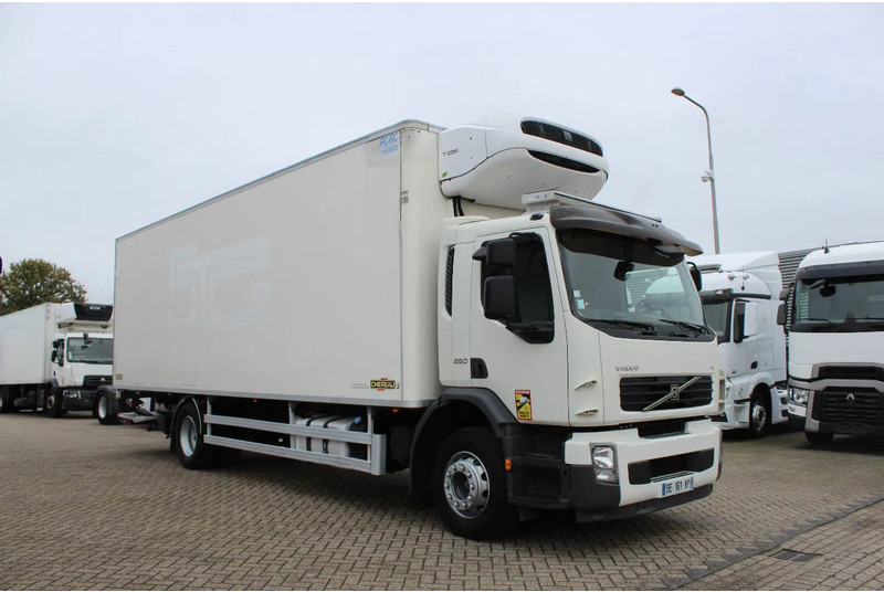 Volvo FE 240 * EURO5 * THERMO KING T-1200R * 4X2 * - Xe tải đông lạnh: hình 4 Volvo FE 240 * EURO5 * THERMO KING T-1200R * 4X2 * - Xe tải đông lạnh: hình 4