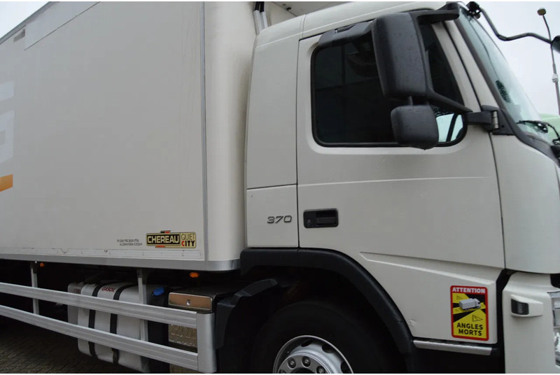 Xe tải đông lạnh Volvo FM 370 * EURO5 * CARRIER SUPRA 950 SILENT * 6X2 *: hình 7 Xe tải đông lạnh Volvo FM 370 * EURO5 * CARRIER SUPRA 950 SILENT * 6X2 *: hình 7