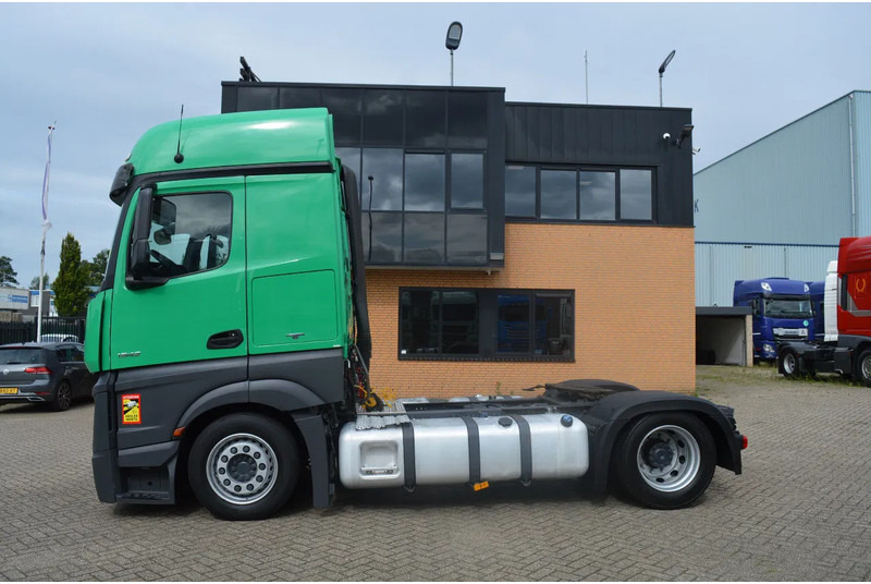 Mercedes-Benz Actros 1942 * 4x2 * 2 TANK * MEGA * - Xe đầu kéo: hình 4 Mercedes-Benz Actros 1942 * 4x2 * 2 TANK * MEGA * - Xe đầu kéo: hình 4