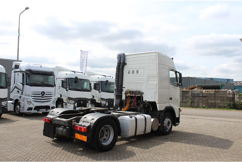 Volvo FH 12.420 * MANUAL * 4X2 * - Xe đầu kéo: hình 4 Volvo FH 12.420 * MANUAL * 4X2 * - Xe đầu kéo: hình 4