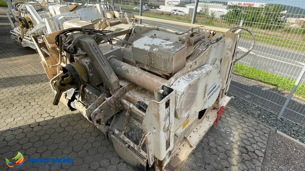 Wirtgen WS 250 - Máy nhựa đường: hình 3 Wirtgen WS 250 - Máy nhựa đường: hình 3