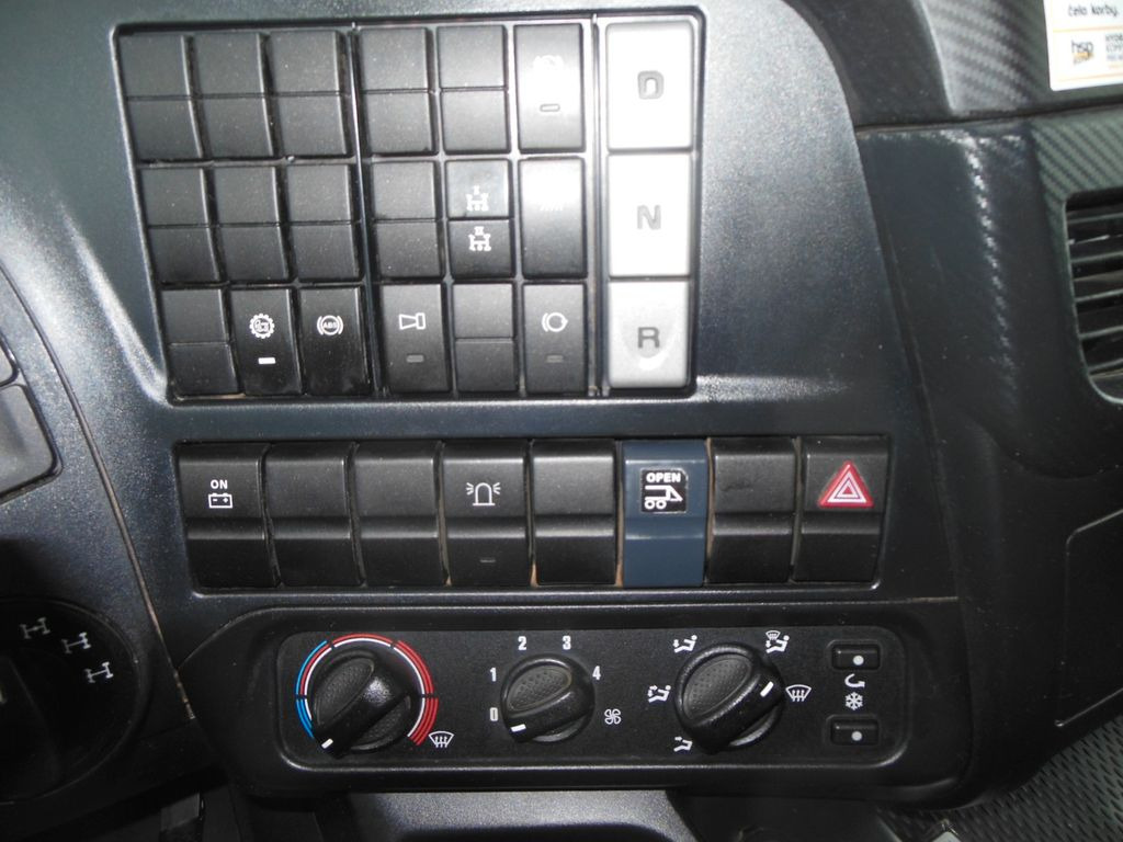 Xe ben Iveco TRAKKER AD410T45W, 8X8, BORDMATIC, AHK: hình 26 Xe ben Iveco TRAKKER AD410T45W, 8X8, BORDMATIC, AHK: hình 26