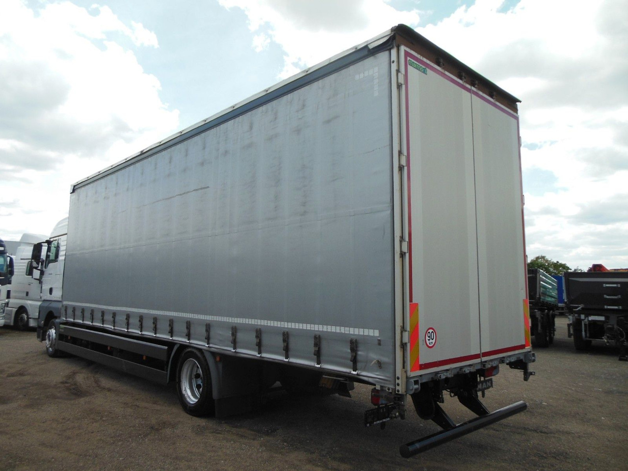 MAN TGX 18.460, XLX, VOLL LUFT, PRITSCHE 9,2M, TOP!! - Xe tải thùng mui bạt: hình 4 MAN TGX 18.460, XLX, VOLL LUFT, PRITSCHE 9,2M, TOP!! - Xe tải thùng mui bạt: hình 4