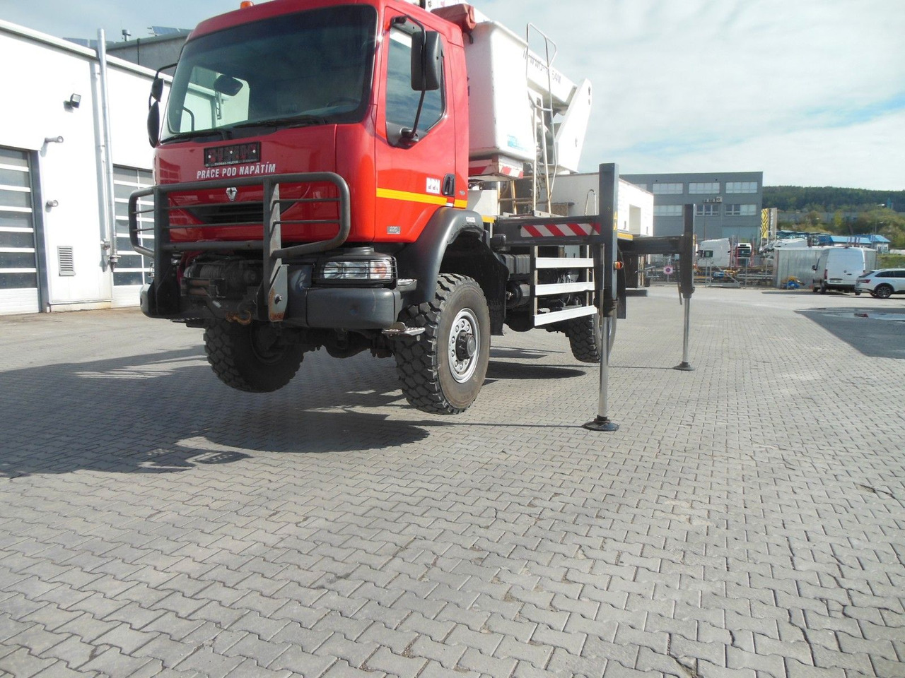 Renault MIDLUM 220.14,4X4,HUBARBEITBÜHNE 16,5M, ISOLIERT - Nền bục trên không gắn trên xe tải: hình 5 Renault MIDLUM 220.14,4X4,HUBARBEITBÜHNE 16,5M, ISOLIERT - Nền bục trên không gắn trên xe tải: hình 5