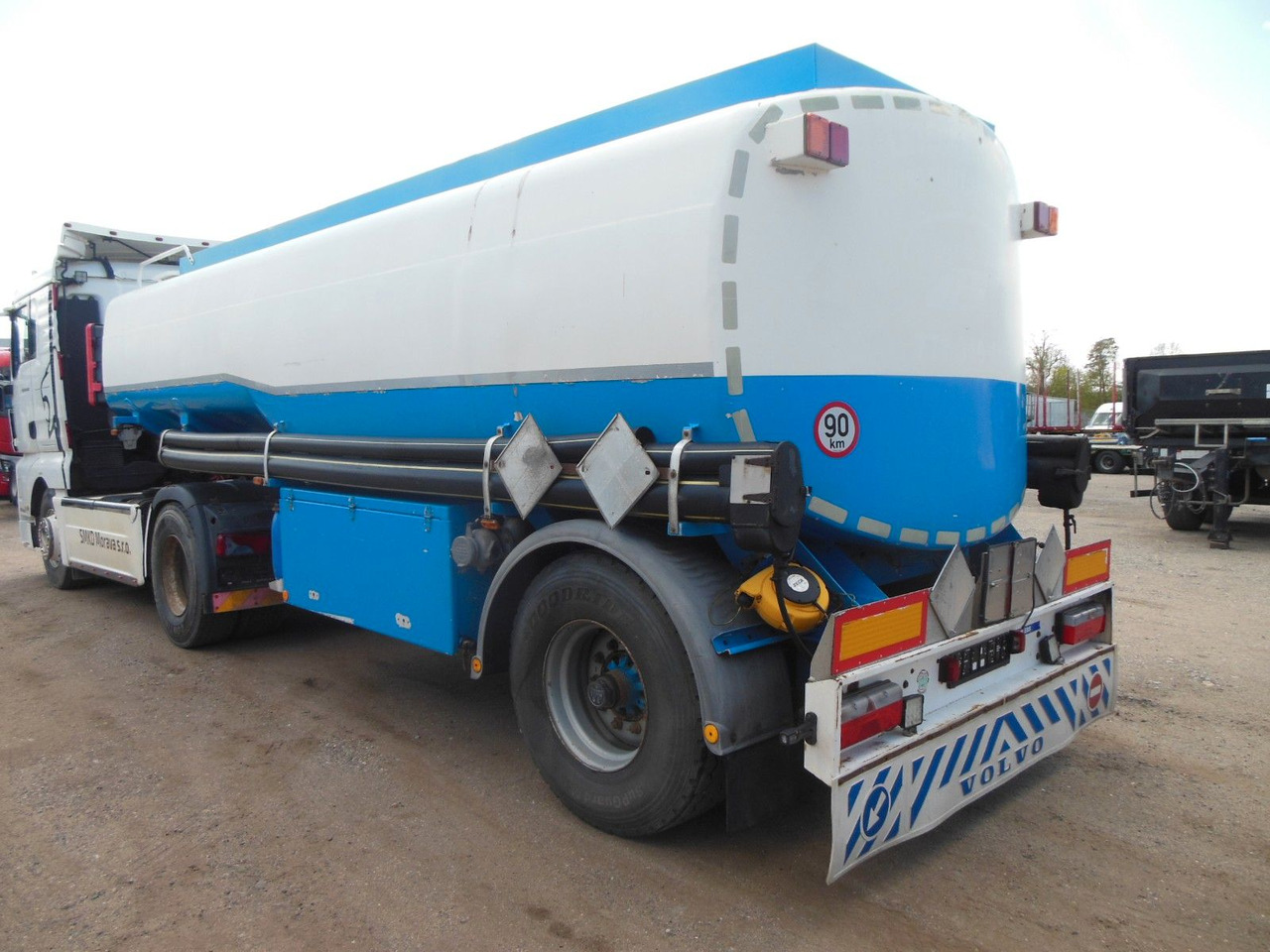 WILLIG/HALLER/HLS 240.45/2,NPC 04, 4 KAMMER - Sơ mi rơ moóc bồn: hình 2 WILLIG/HALLER/HLS 240.45/2,NPC 04, 4 KAMMER - Sơ mi rơ moóc bồn: hình 2
