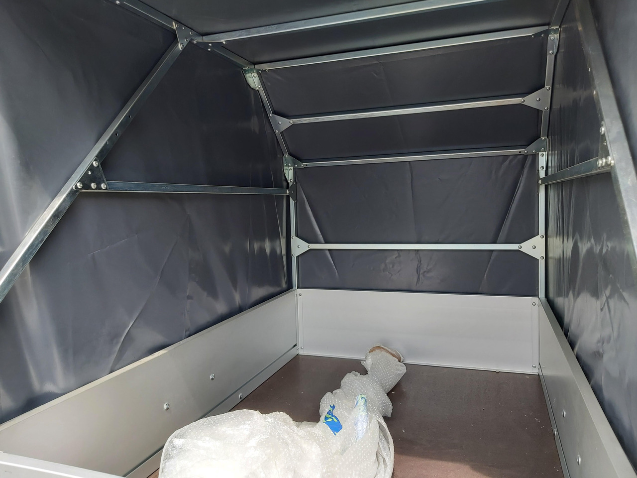 Aluliner Planen Anhänger GT 500 151x101x120 +Hochplane aero grau (XXS) 500kg 2021 - Rơ moóc xe hơi: hình 5 Aluliner Planen Anhänger GT 500 151x101x120 +Hochplane aero grau (XXS) 500kg 2021 - Rơ moóc xe hơi: hình 5