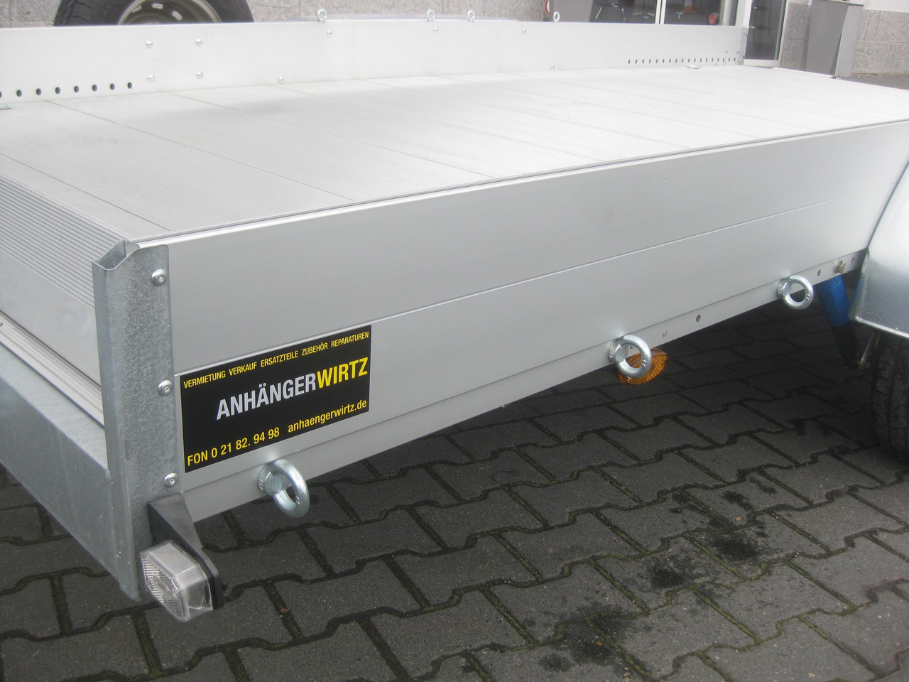 Anssems Transporter AMT 2500 407x180x18cm Aluboden Alurampen Seilwinde 2500kg online - Rơ moóc tự động vận chuyển: hình 4 Anssems Transporter AMT 2500 407x180x18cm Aluboden Alurampen Seilwinde 2500kg online - Rơ moóc tự động vận chuyển: hình 4