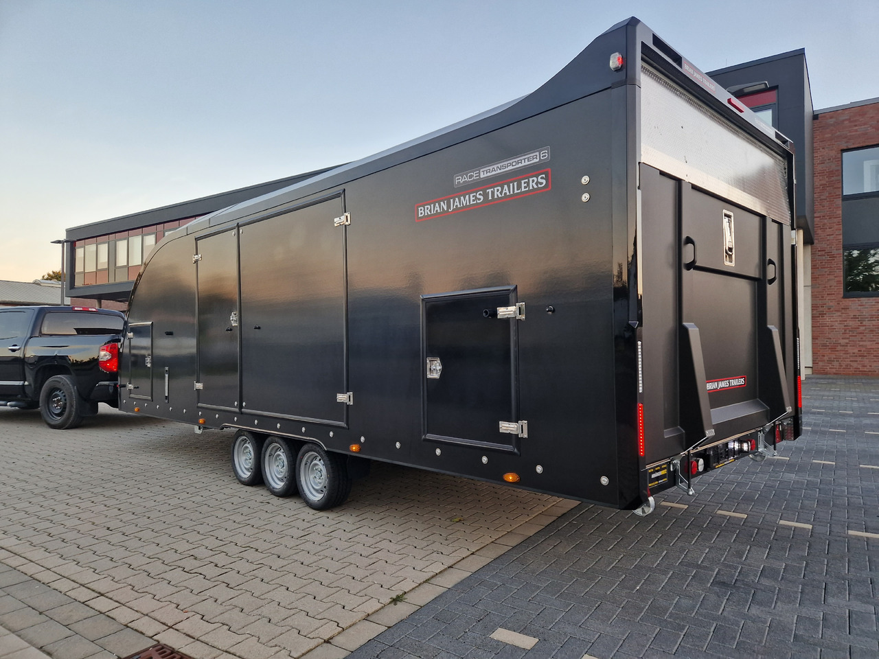 BJT Race Transporter 6 396-3060 650x235x189cm black RFS ASR 13" 3500kg - Rơ moóc tự động vận chuyển: hình 1 BJT Race Transporter 6 396-3060 650x235x189cm black RFS ASR 13" 3500kg - Rơ moóc tự động vận chuyển: hình 1
