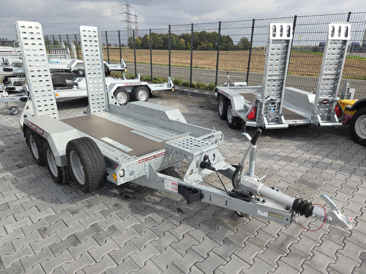 Brian James Digger Plant 543-2813-35 280x130cm Auffahrrampen klappbar Reserverad 3500kg - Rơ moóc để vận chuyển thiết bị: hình 1 Brian James Digger Plant 543-2813-35 280x130cm Auffahrrampen klappbar Reserverad 3500kg - Rơ moóc để vận chuyển thiết bị: hình 1