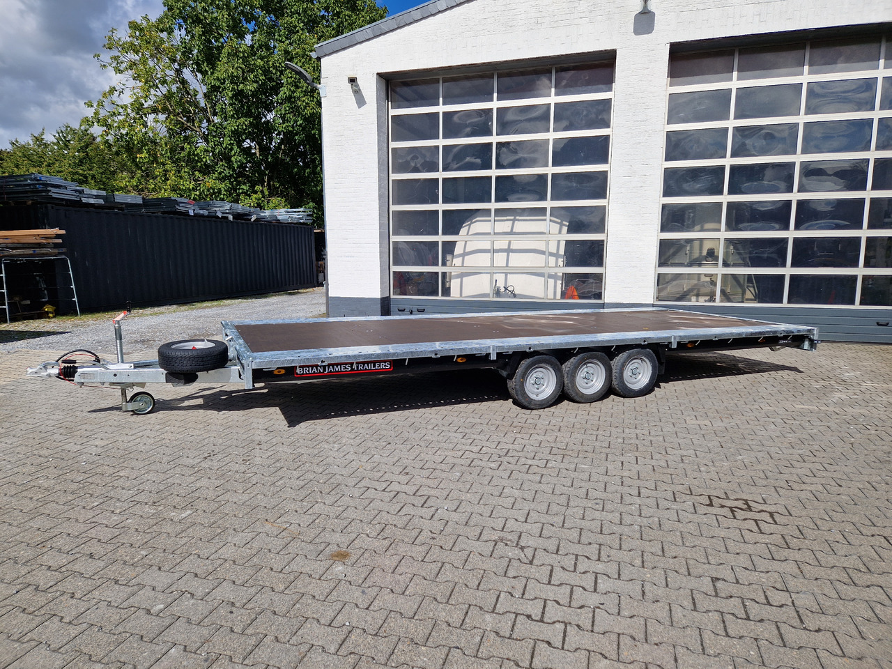 Brian James Trailer Connect 600x243cm plattform blackline Tridem 12" 3500kg - Rơ moóc thùng lửng/ Phẳng: hình 2 Brian James Trailer Connect 600x243cm plattform blackline Tridem 12" 3500kg - Rơ moóc thùng lửng/ Phẳng: hình 2