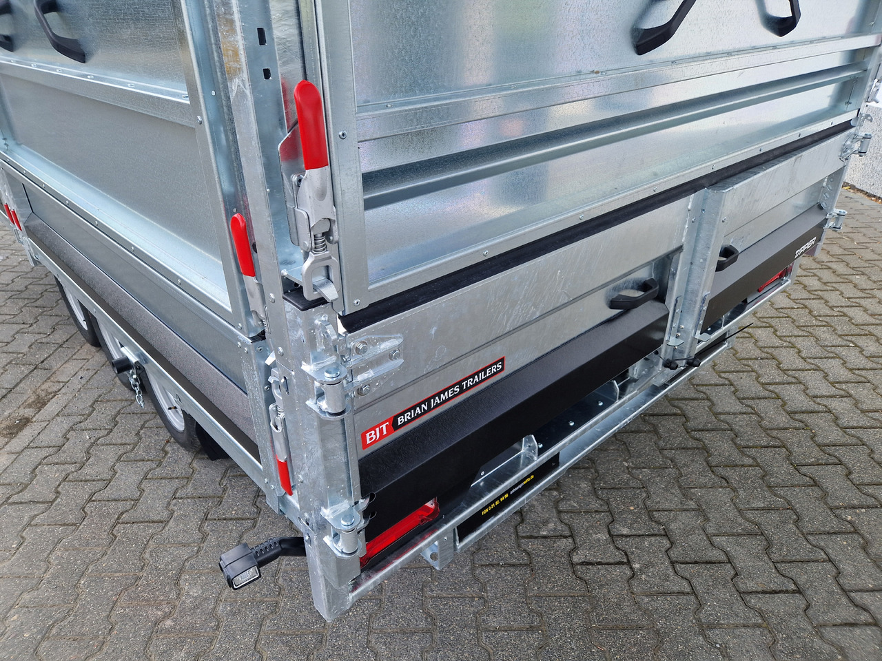 Brian James Trailer Tipper 526-4020 400x200x100cm Aufsatz elek. blackline LED Tridem 3500kg Aktion - Rơ moóc ben: hình 2 Brian James Trailer Tipper 526-4020 400x200x100cm Aufsatz elek. blackline LED Tridem 3500kg Aktion - Rơ moóc ben: hình 2