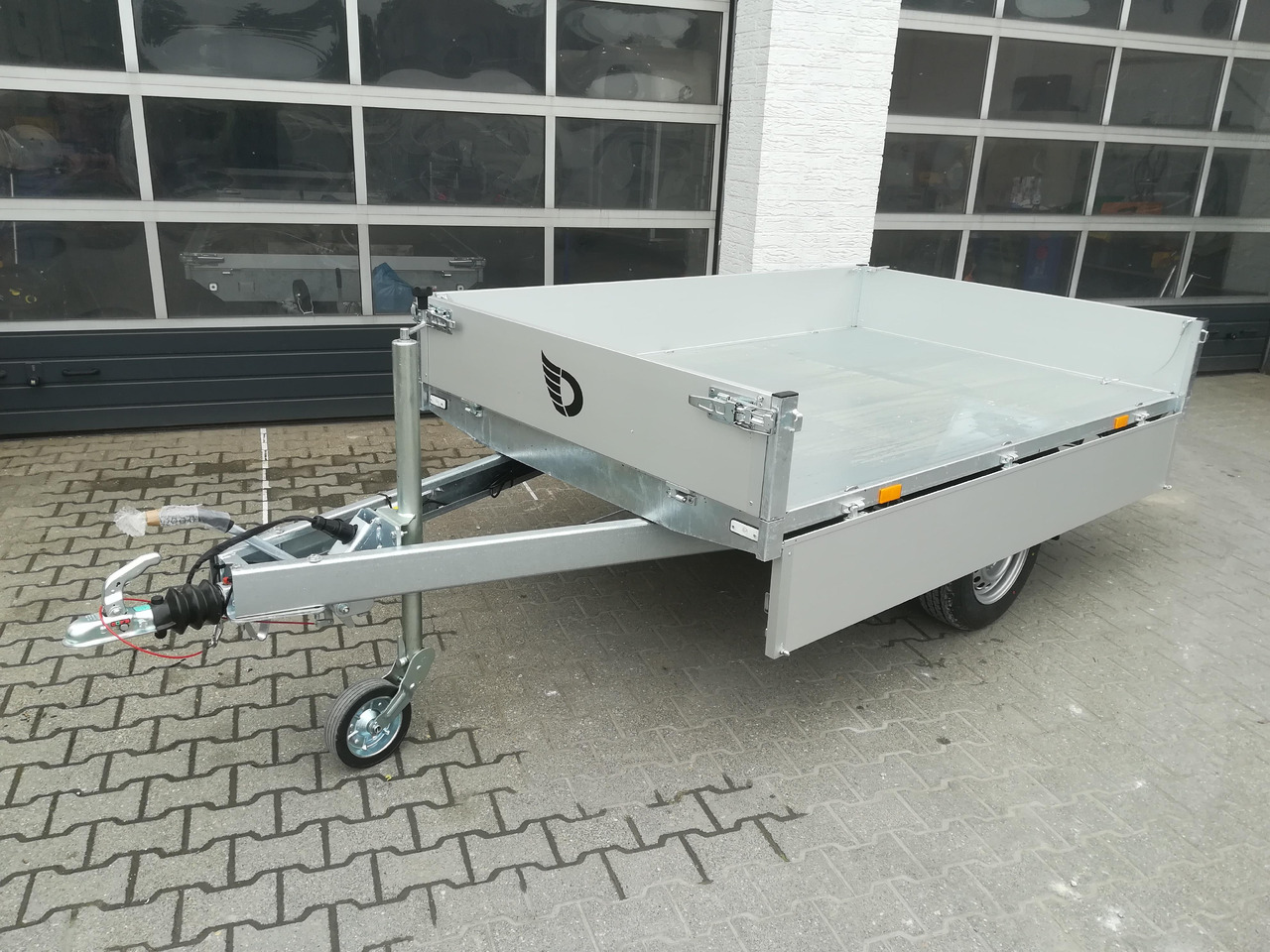 Cheval Liberte Debon Kipper PW 0 Lux Elektro 250x155x30cm 1500kg Januar Online Aktion - Rơ moóc ben: hình 5 Cheval Liberte Debon Kipper PW 0 Lux Elektro 250x155x30cm 1500kg Januar Online Aktion - Rơ moóc ben: hình 5
