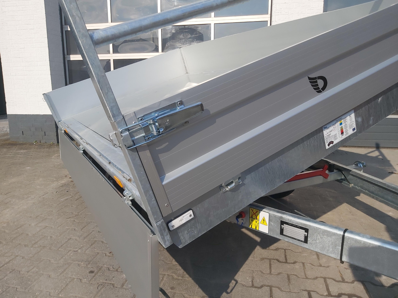 Cheval Liberte Debon Kipper PW 2.4 Basic Elektro 305x180x35cm 2600kg Modell 2024 - Rơ moóc ben: hình 3 Cheval Liberte Debon Kipper PW 2.4 Basic Elektro 305x180x35cm 2600kg Modell 2024 - Rơ moóc ben: hình 3