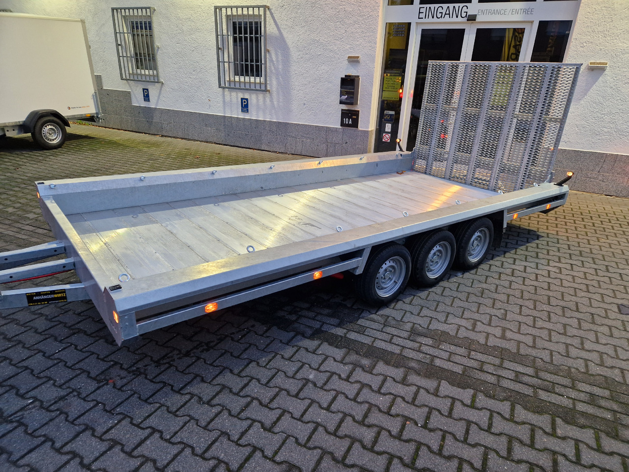 HULCO TERRAX Aluboden 469x195x27cm Heckrampe 150cm Tridem 3500kg (XXL) - Rơ moóc để vận chuyển thiết bị: hình 3 HULCO TERRAX Aluboden 469x195x27cm Heckrampe 150cm Tridem 3500kg (XXL) - Rơ moóc để vận chuyển thiết bị: hình 3
