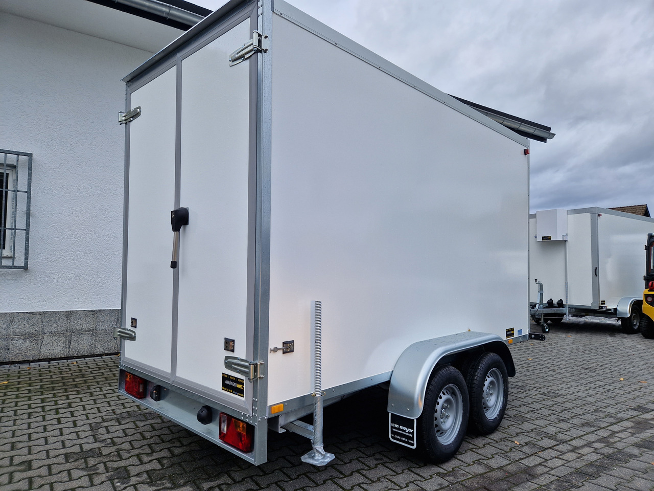 Kühlanhänger AZKF C 2735/155 343x154x200cm CiBIN 230V +Standkühlung (L) 2700kg Abverkauf - Rơ moóc đông lạnh: hình 2 Kühlanhänger AZKF C 2735/155 343x154x200cm CiBIN 230V +Standkühlung (L) 2700kg Abverkauf - Rơ moóc đông lạnh: hình 2