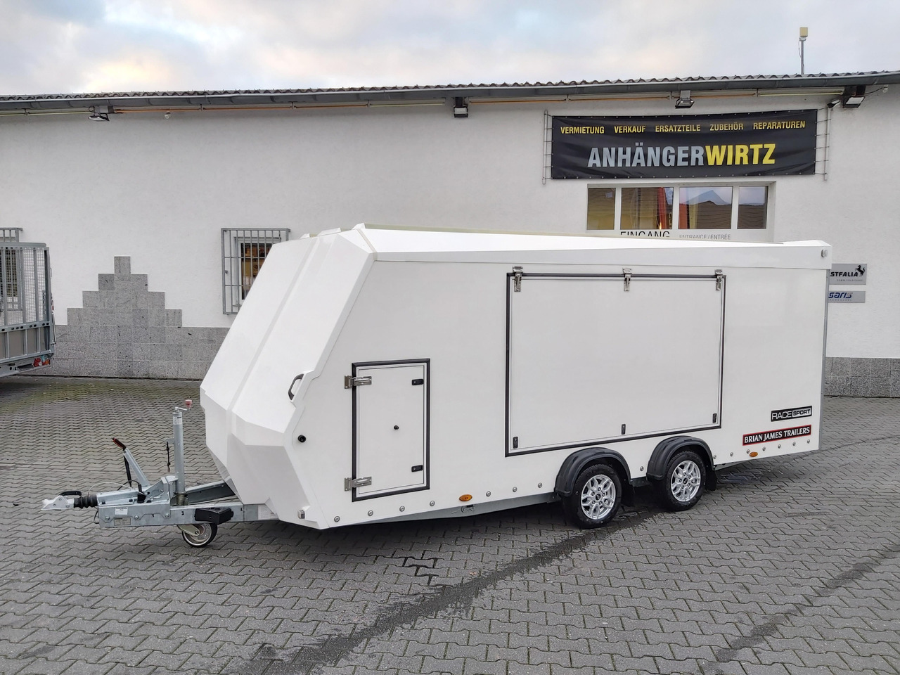 Race Sport Transporter 500x200x175cm Alufelgen silver 4x12" 3000kg Abverkauf - Rơ moóc hộp kín: hình 1 Race Sport Transporter 500x200x175cm Alufelgen silver 4x12" 3000kg Abverkauf - Rơ moóc hộp kín: hình 1