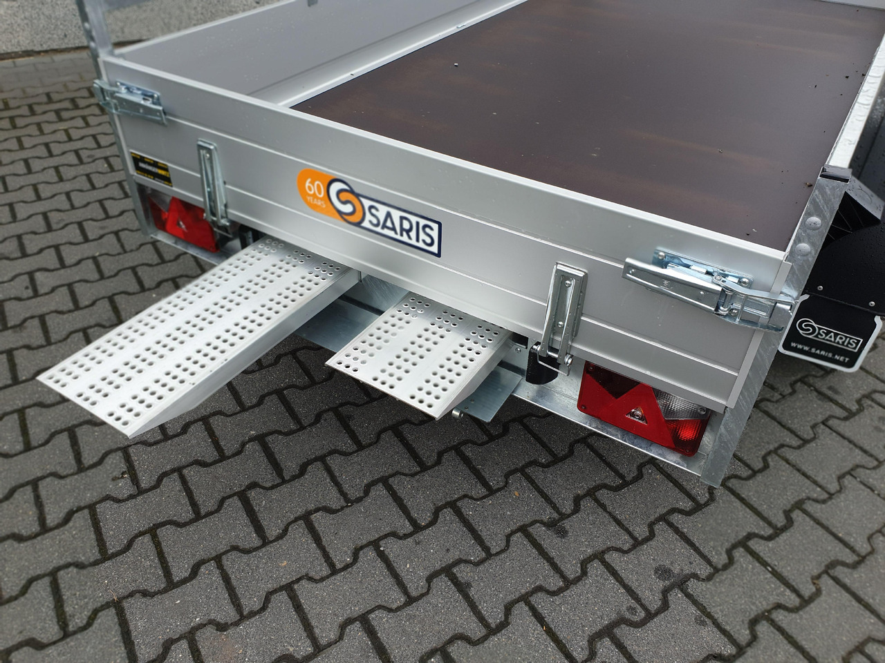 Saris Anhänger FW2000 McAlu Pro MP 305x155x45cm Auffahrrampen (M) 2000kg Winter Aktion - Rơ moóc thùng lửng/ Phẳng: hình 2 Saris Anhänger FW2000 McAlu Pro MP 305x155x45cm Auffahrrampen (M) 2000kg Winter Aktion - Rơ moóc thùng lửng/ Phẳng: hình 2