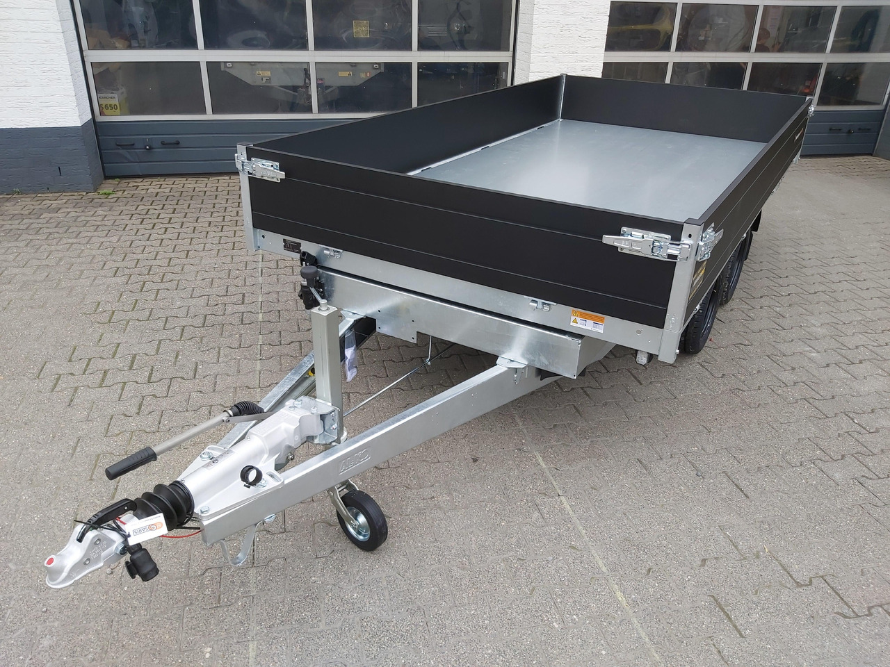 Rơ moóc ben Saris Kipper K1 356 184 3500 2 E 356x184x35cm black Elektro&Not 13" (L) 3500kg preorder 2024: hình 11 Rơ moóc ben Saris Kipper K1 356 184 3500 2 E 356x184x35cm black Elektro&Not 13" (L) 3500kg preorder 2024: hình 11