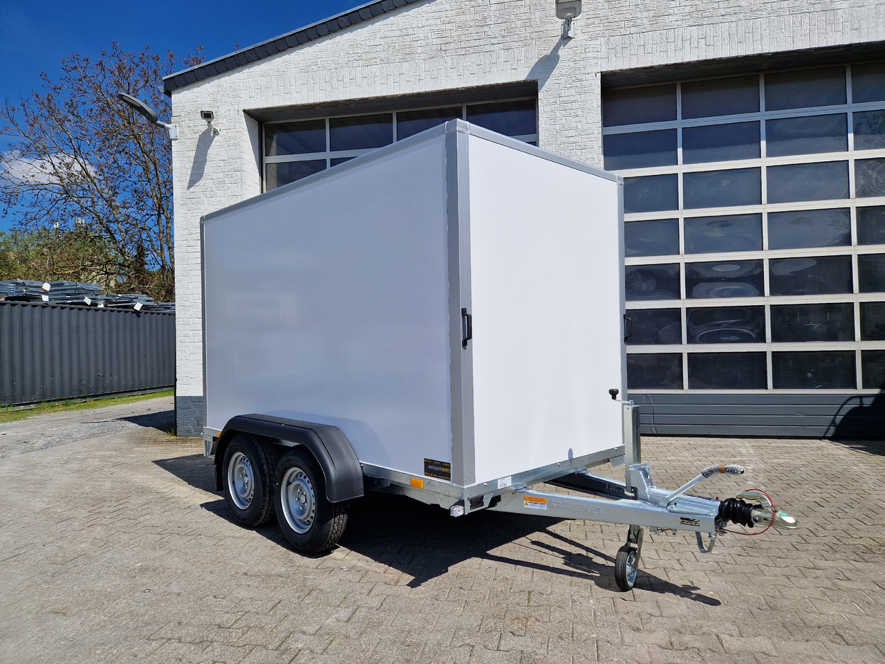 Rơ moóc hộp kín Saris Koffer GO 306 154 180 2700 2 306x154x180cm GFK weiß Auffahrklappe (M) 2700kg Modell 2025: hình 10