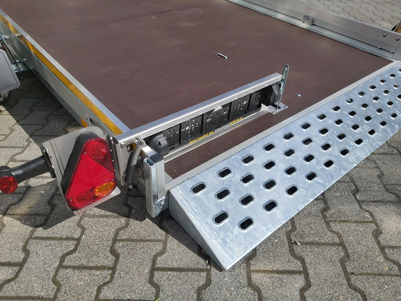 Senklift Anhänger MSL 1730/176 301x176x10cm yellow Plattform hydraulisch absenkbar 1750kg - Rơ moóc xe hơi: hình 4 Senklift Anhänger MSL 1730/176 301x176x10cm yellow Plattform hydraulisch absenkbar 1750kg - Rơ moóc xe hơi: hình 4