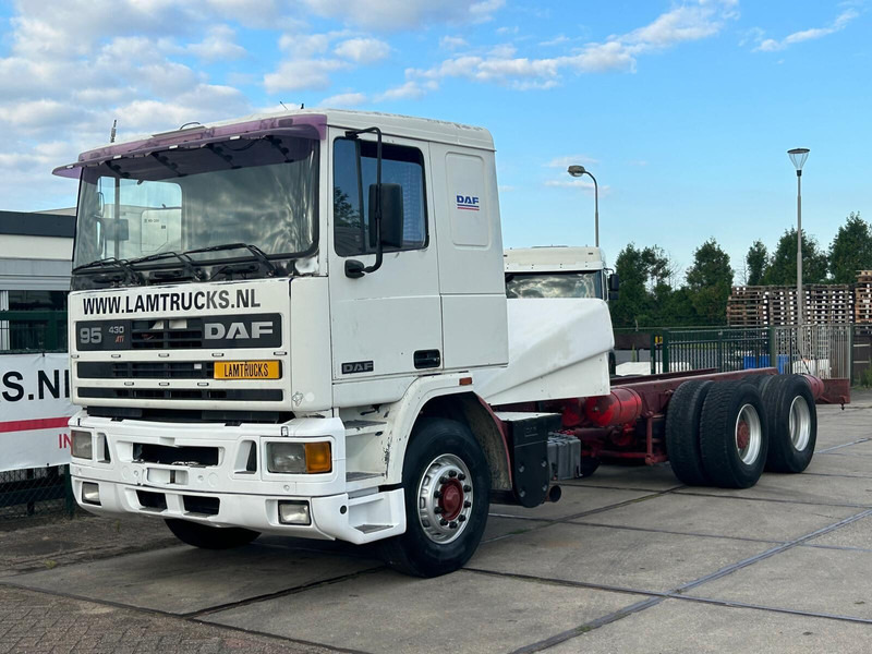 DAF 95.400 - Xe tải khung gầm: hình 1 DAF 95.400 - Xe tải khung gầm: hình 1