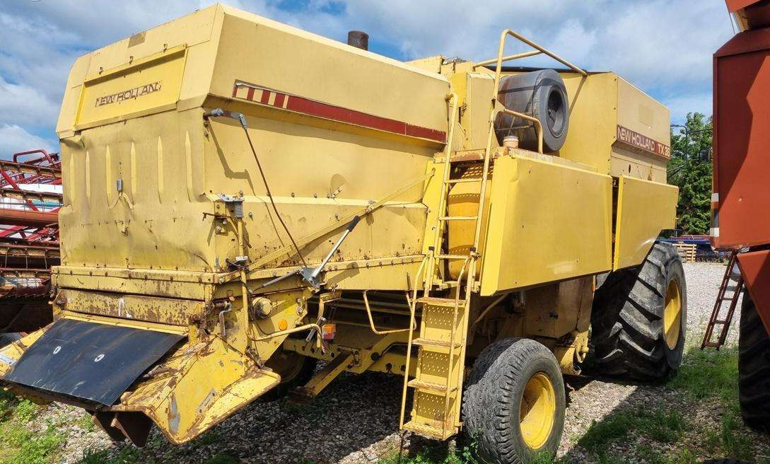 New Holland TX36 - Máy gặt đập: hình 4 New Holland TX36 - Máy gặt đập: hình 4
