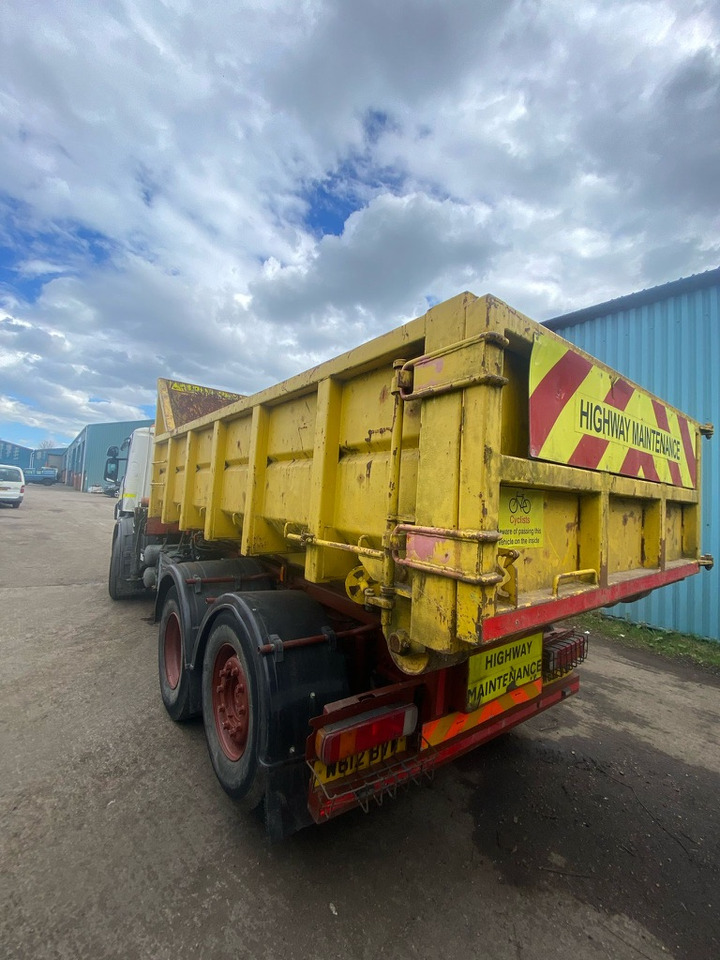 Scania 94D 260 6x2 Rigid - Xe ben: hình 3 Scania 94D 260 6x2 Rigid - Xe ben: hình 3