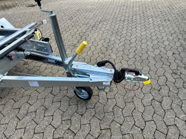 Humbaur 3-Seitenkipper HTK 2700.27 E-Pumpe Alu, 2670 x 1500 x 350 mm, 2,7 to. - Rơ moóc ben: hình 2 Humbaur 3-Seitenkipper HTK 2700.27 E-Pumpe Alu, 2670 x 1500 x 350 mm, 2,7 to. - Rơ moóc ben: hình 2