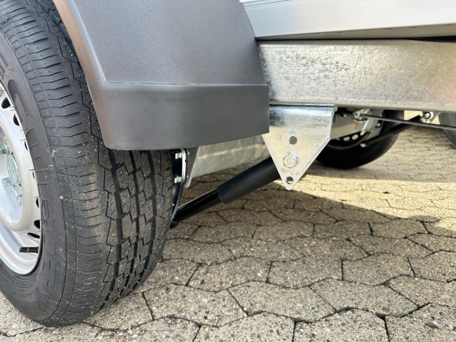 Humbaur Koffer HK 132513-15P, 100 km/h 1,3 t. 2510 x 1310 x 1520 mm - Rơ moóc hộp kín: hình 3 Humbaur Koffer HK 132513-15P, 100 km/h 1,3 t. 2510 x 1310 x 1520 mm - Rơ moóc hộp kín: hình 3