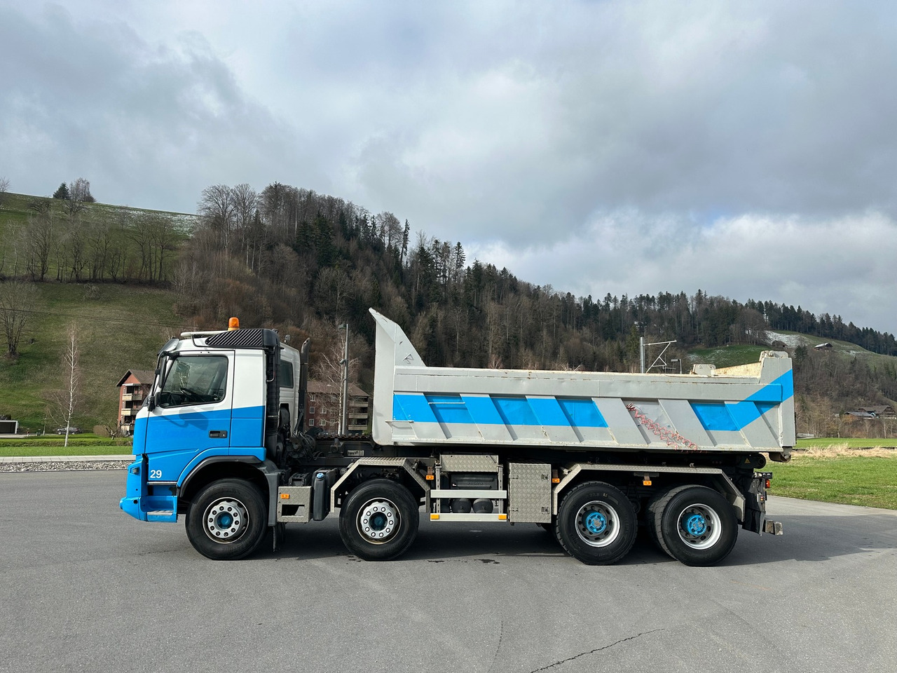 VOLVO FMX 420 8x4 - Xe tải hệ thống cáp: hình 5 VOLVO FMX 420 8x4 - Xe tải hệ thống cáp: hình 5
