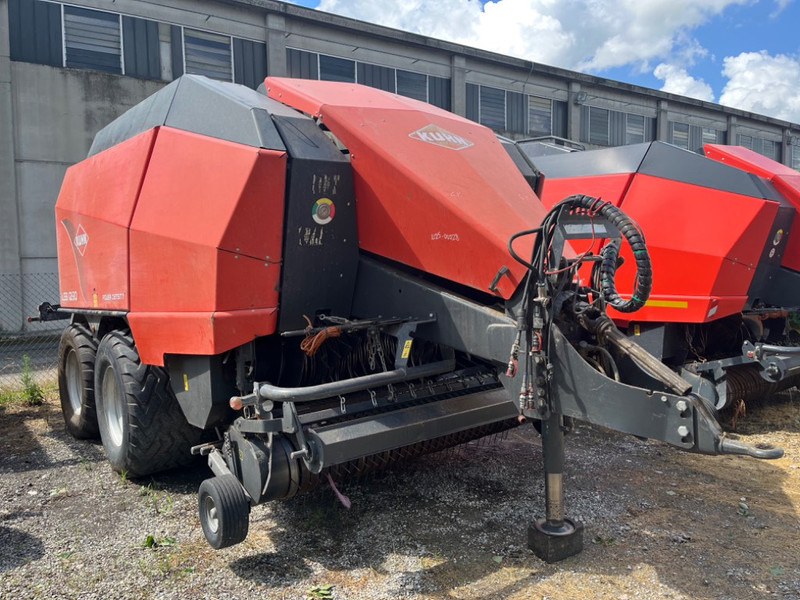 Kuhn LSB 1290 - Máy đóng kiện vuông: hình 2 Kuhn LSB 1290 - Máy đóng kiện vuông: hình 2